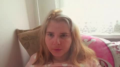 Elena online show from 04.19.26