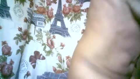 elenah013 online show from 10.17.25