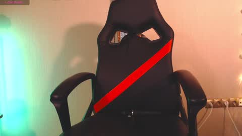 Heleonora online show from 12.15.24