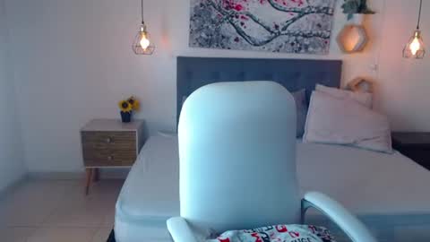Snapshot of elenna__ chatting on 07.13.26 Elenna online show from 07.13.26