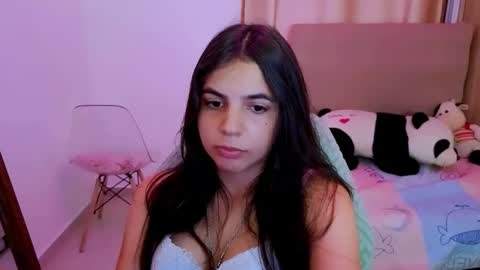 Snapshot of elenna_hotx chatting on 04.18.26 agnes online show from 04.18.26