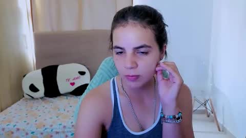 Snapshot of elenna_hotx chatting on 05.10.26 agnes online show from 05.10.26