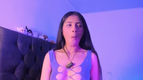 Elena  online show from 10.20.25