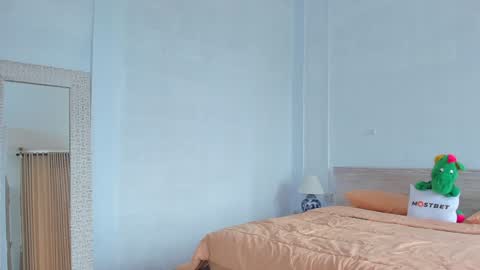 Eleonora online show from 01.04.25