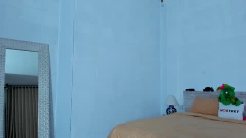 Eleonora online show from 01.12.25