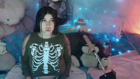 miu  online show from 10.24.25