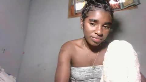 Snapshot of elia011 chatting on 11.09.25 elia011 online show from 11.09.25