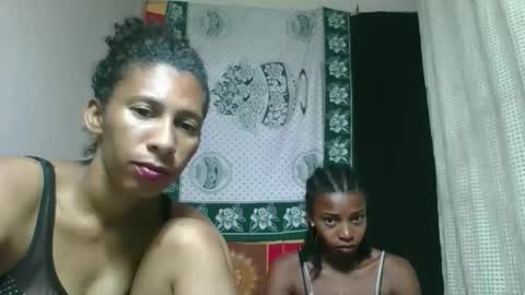 Snapshot of elia011 chatting on 02.21.26 elia011 online show from 02.21.26