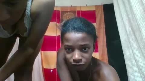 Snapshot of elia011 chatting on 02.22.26 elia011 online show from 02.22.26