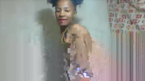 Snapshot of elia011 chatting on 05.25.26 elia011 online show from 05.25.26