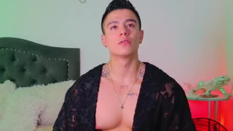Snapshot of elian_craiggggg chatting on 05.29.26 Elian online show from 05.29.26