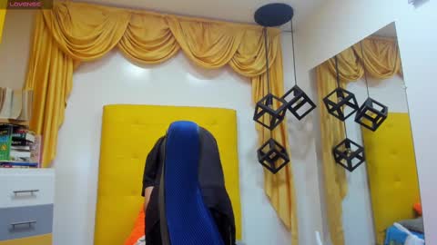 E L I A S online show from 02.26.25