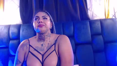 Snapshot of elih_bdsm chatting on 12.12.24 Elih online show from 12.12.24