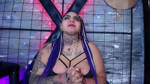 Snapshot of elih_bdsm chatting on 01.08.25 Elih online show from 01.08.25