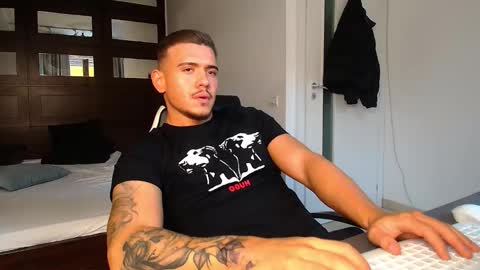 Snapshot of elijahthorne chatting on 02.19.26 ElijahThorne online show from 02.19.26