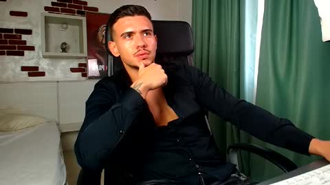 Snapshot of elijahthorne chatting on 03.22.26 ElijahThorne online show from 03.22.26