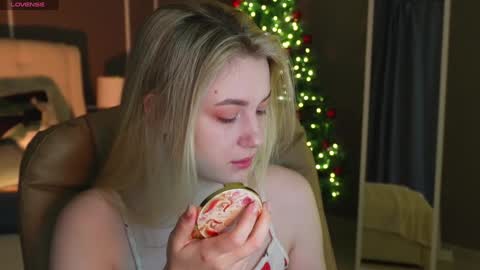 Elina online show from 12.27.24