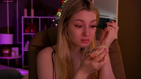 Elina online show from 01.14.25