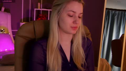 Elina online show from 01.23.25