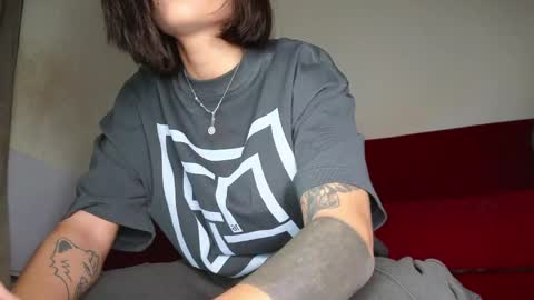 Snapshot of elisa_bright chatting on 04.05.26 Tati online show from 04.05.26