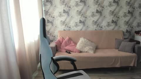 Aletta Oushen online show from 10.19.25