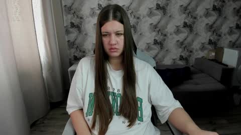 Aletta Oushen online show from 04.18.26