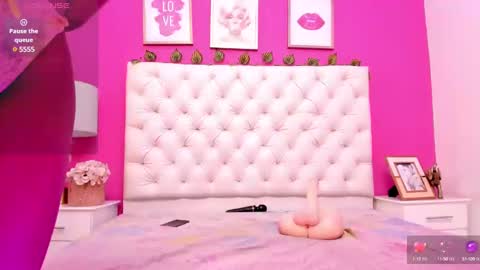 Snapshot of elisabethmassey chatting on 02.05.25 Liss online show from 02.05.25