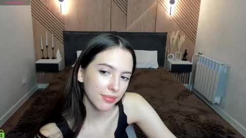 Snapshot of elise_robbie chatting on 03.13.26 Elise online show from 03.13.26