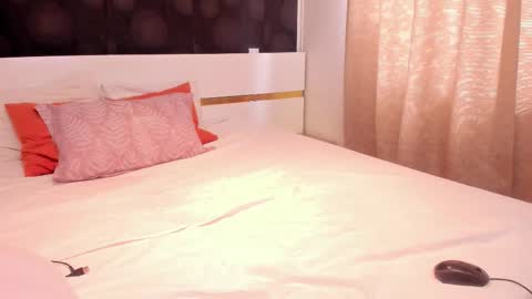 Snapshot of elisetyler89 chatting on 10.15.25 Elly online show from 10.15.25