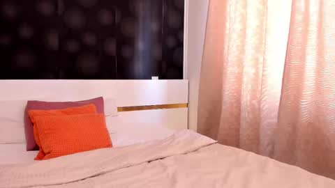 Elly online show from 03.04.26