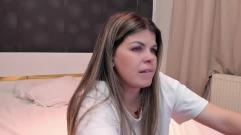 Elly online show from 03.19.26