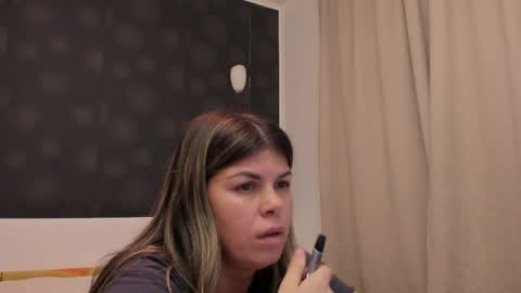 Elly online show from 04.19.26