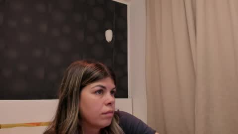 Elly online show from 04.19.26