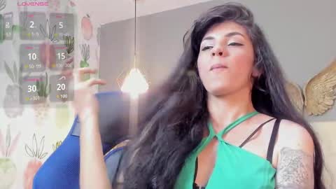 E L I S S A online show from 12.20.24