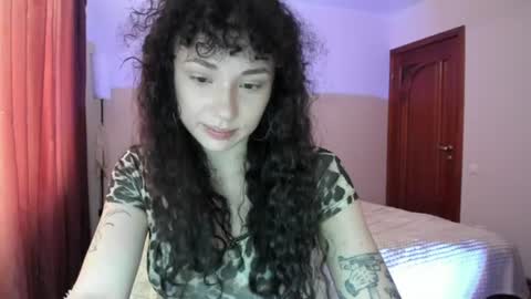 Snapshot of elisskriter chatting on 07.28.26 Eliss online show from 07.28.26