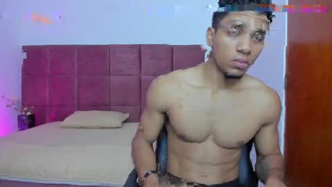 Snapshot of elite__models chatting on 04.18.26 Valentino Konny y Jhon online show from 04.18.26