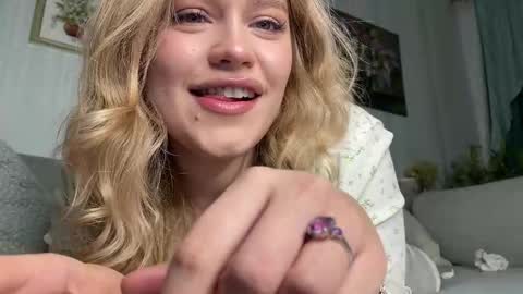 Stephanie online show from 01.08.26