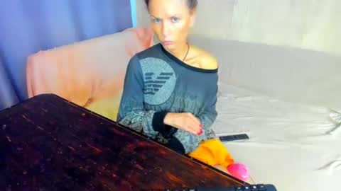 Snapshot of elizabe_th chatting on 07.12.26 Elizabethangel online show from 07.12.26
