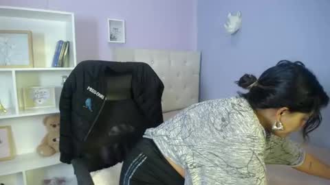Snapshot of elizabet_davies chatting on 05.18.26 sexy Eli online show from 05.18.26