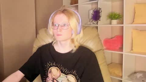 Elizabeth online show from 11.03.25