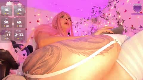 Snapshot of elizabeth_jing chatting on 02.15.25 Independent Model online show from 02.15.25