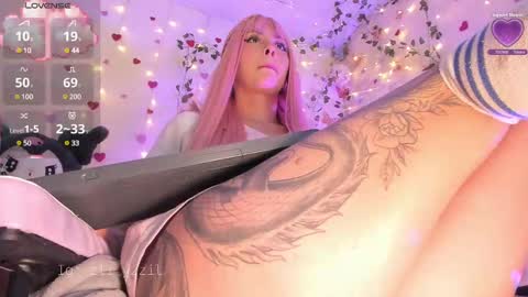 Snapshot of elizabeth_jing chatting on 02.23.25 Independent Model online show from 02.23.25