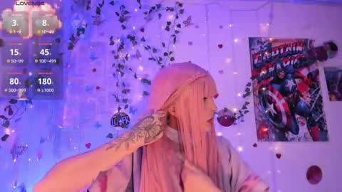 Snapshot of elizabeth_jing chatting on 10.19.25 Independent Model online show from 10.19.25