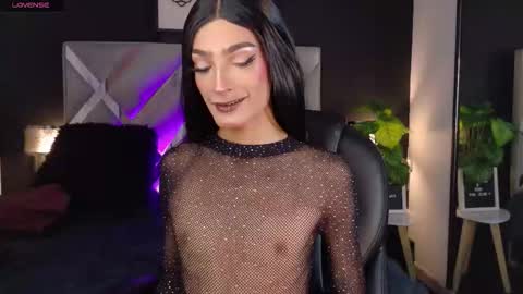 Snapshot of elizabeth_jones_01 chatting on 02.13.26 Eli online show from 02.13.26