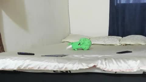 Elizabeth Mathure online show from 01.16.26