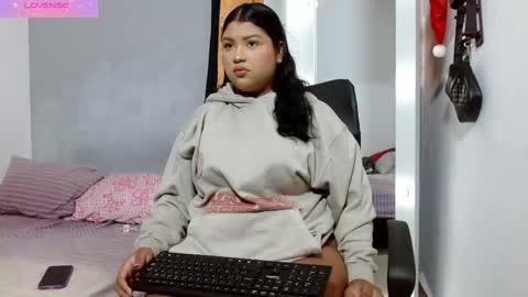 elizabeth_rizzo online show from 01.06.25