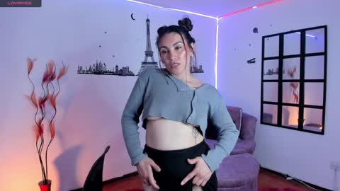 Snapshot of elizabeth_taylor_b chatting on 12.26.24 Elizabeth online show from 12.26.24