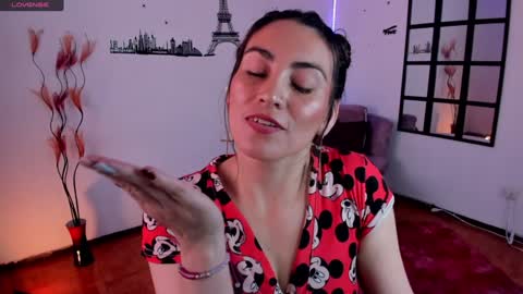 Snapshot of elizabeth_taylor_b chatting on 01.10.25 Elizabeth online show from 01.10.25