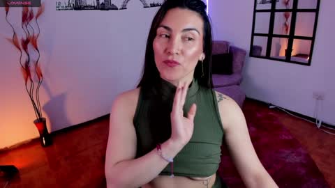 Snapshot of elizabeth_taylor_b chatting on 01.23.25 Elizabeth online show from 01.23.25