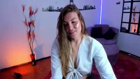 Snapshot of elizabeth_taylor_b chatting on 09.09.25 Elizabeth online show from 09.09.25